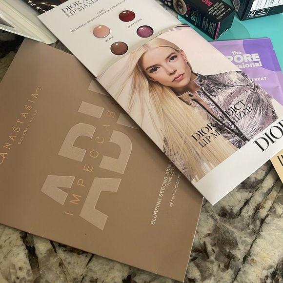 Makeup Sampler #1 - Picture 5 of 9